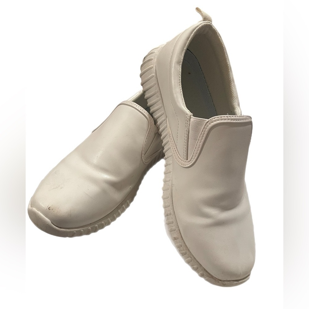 Vintage Savvy Nursing shoes. Old school white. SH3